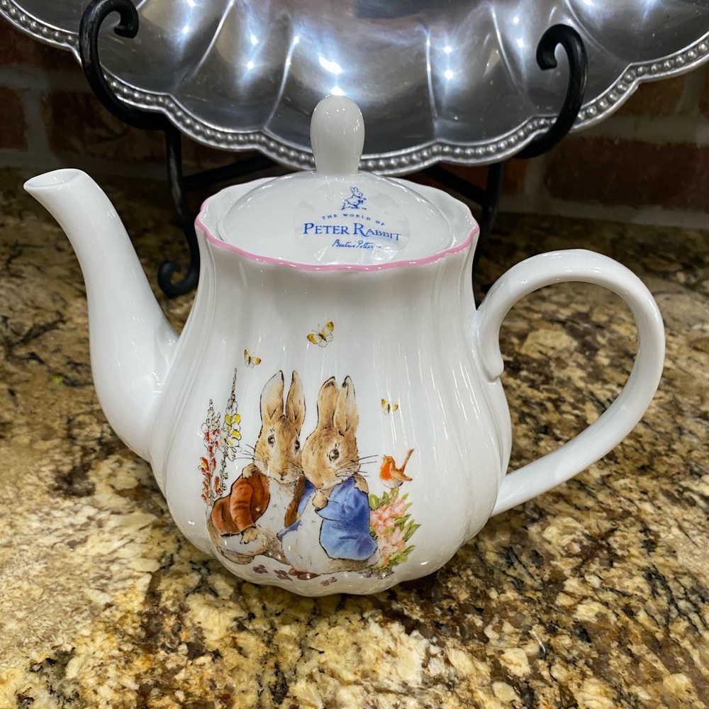 Beatrix Potter Peter Rabbit teapot  - Brand new! LAST ONE TO LIST